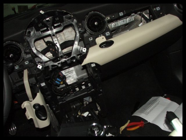 mini_cooper_r56_frontcable_001.jpg