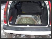 volvo_850_subwoofer_005_small.jpg