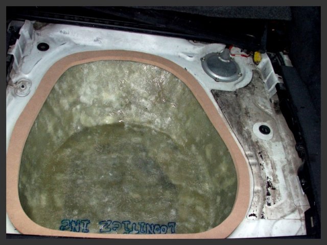 volvo_850_subwoofer_006.jpg