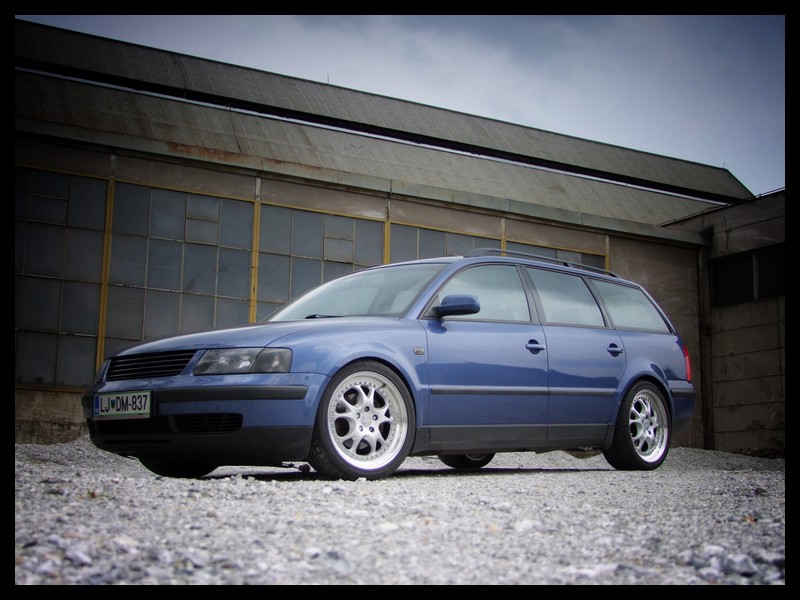 VW Passat B5.5 on rare BBS RS18 by Neven - Eurodubs